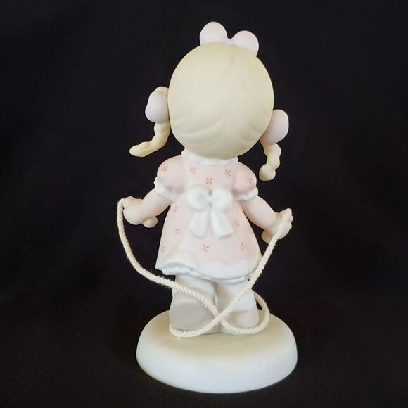 Vintage 1999 Precious Moments “Jumpin' for Joy” Porcelain Figurine PM-991 - Picture 3 of 6